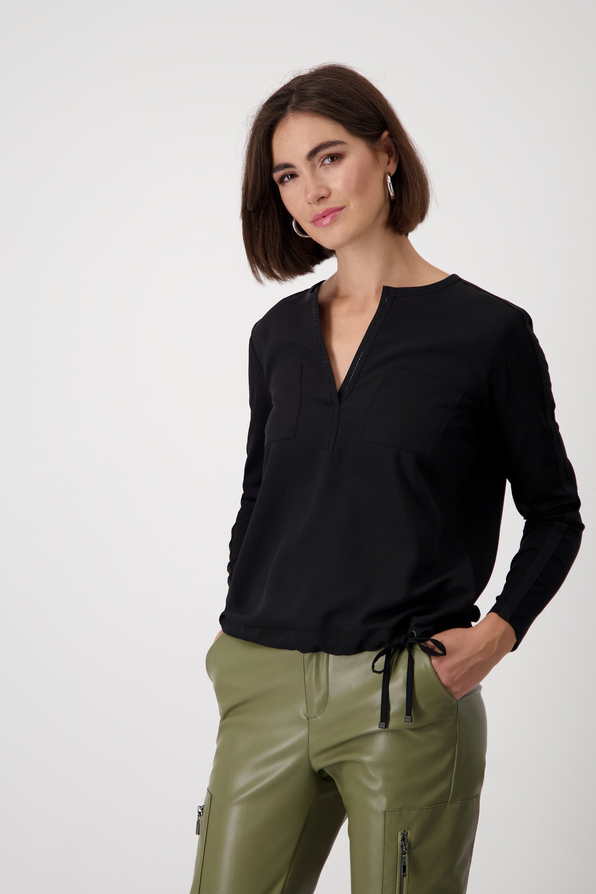 Blusenshirt - Loose Fit - Strassbesatz