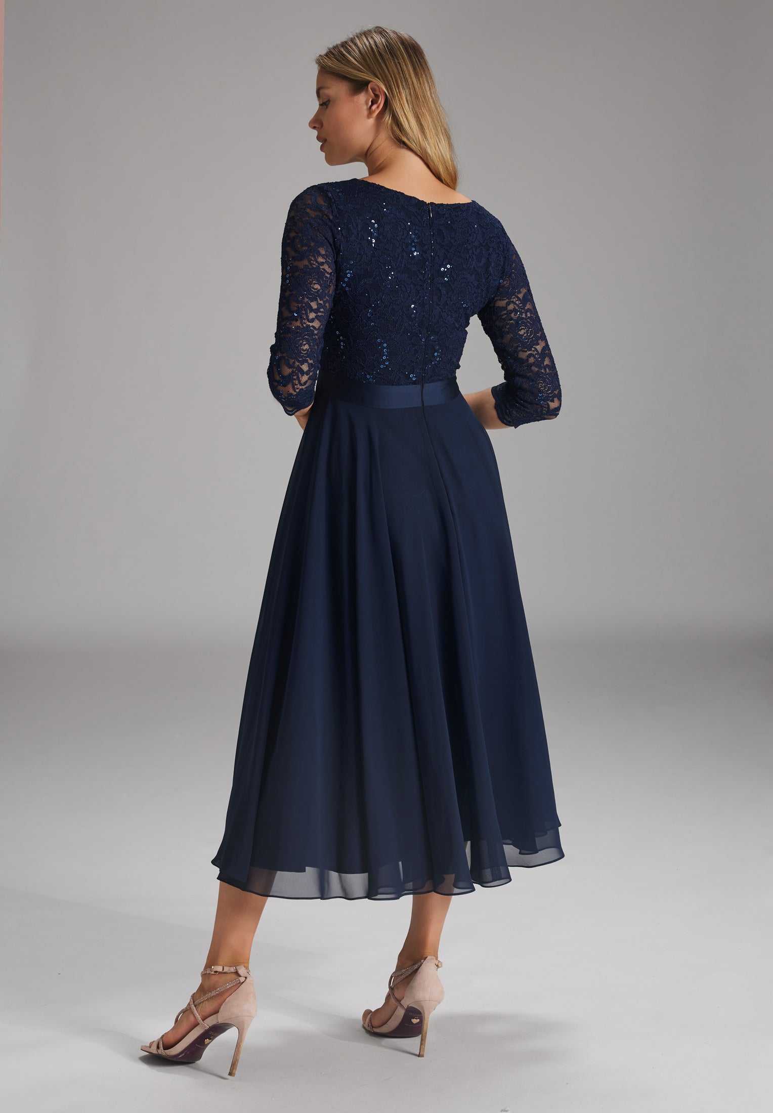 Cocktailkleid - Spitzenbesatz