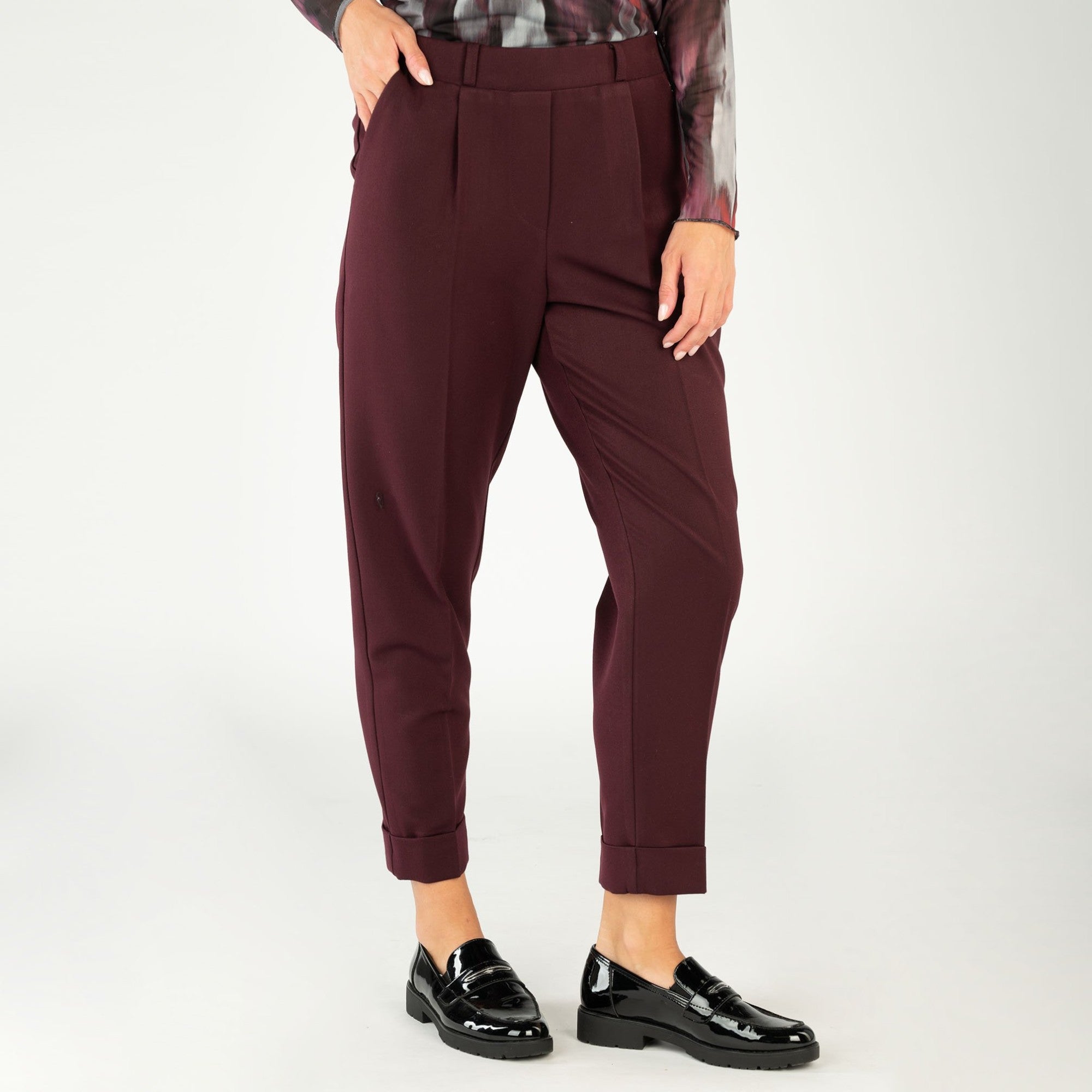 Stoffhose - verkürztes Bein