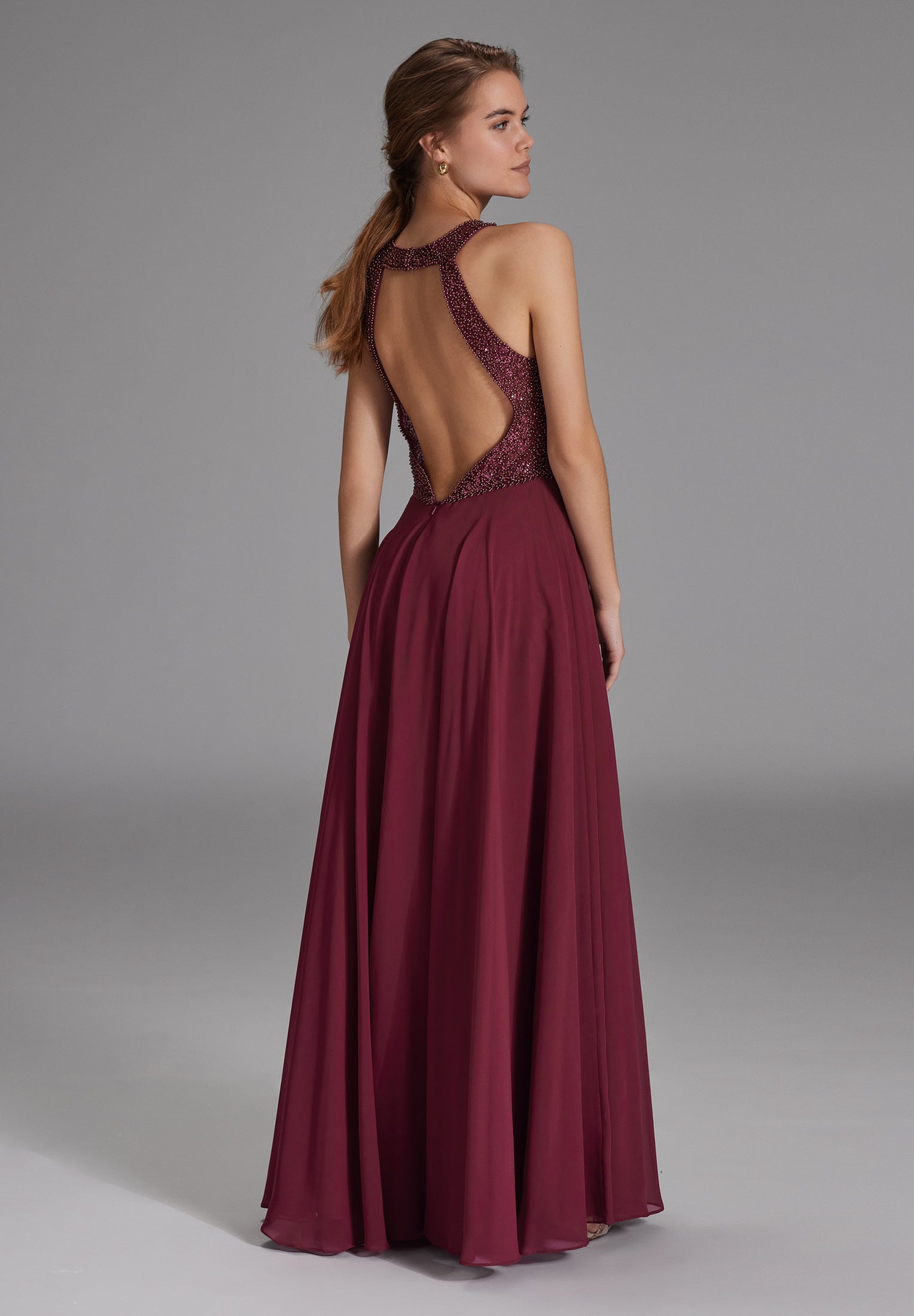 Abendkleid -  Stickerei und Cut-Out