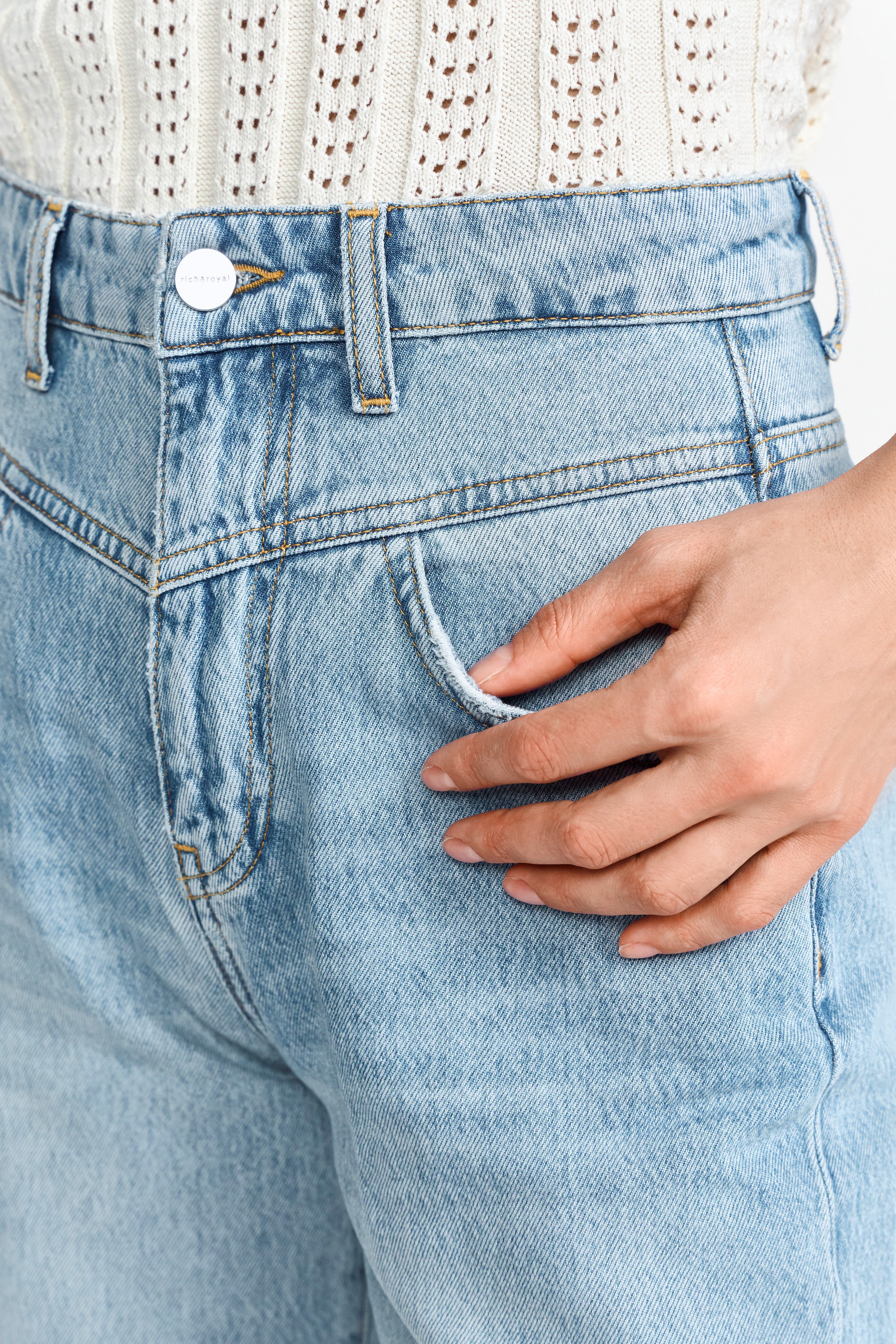 Jeans - Slouchy blue denim