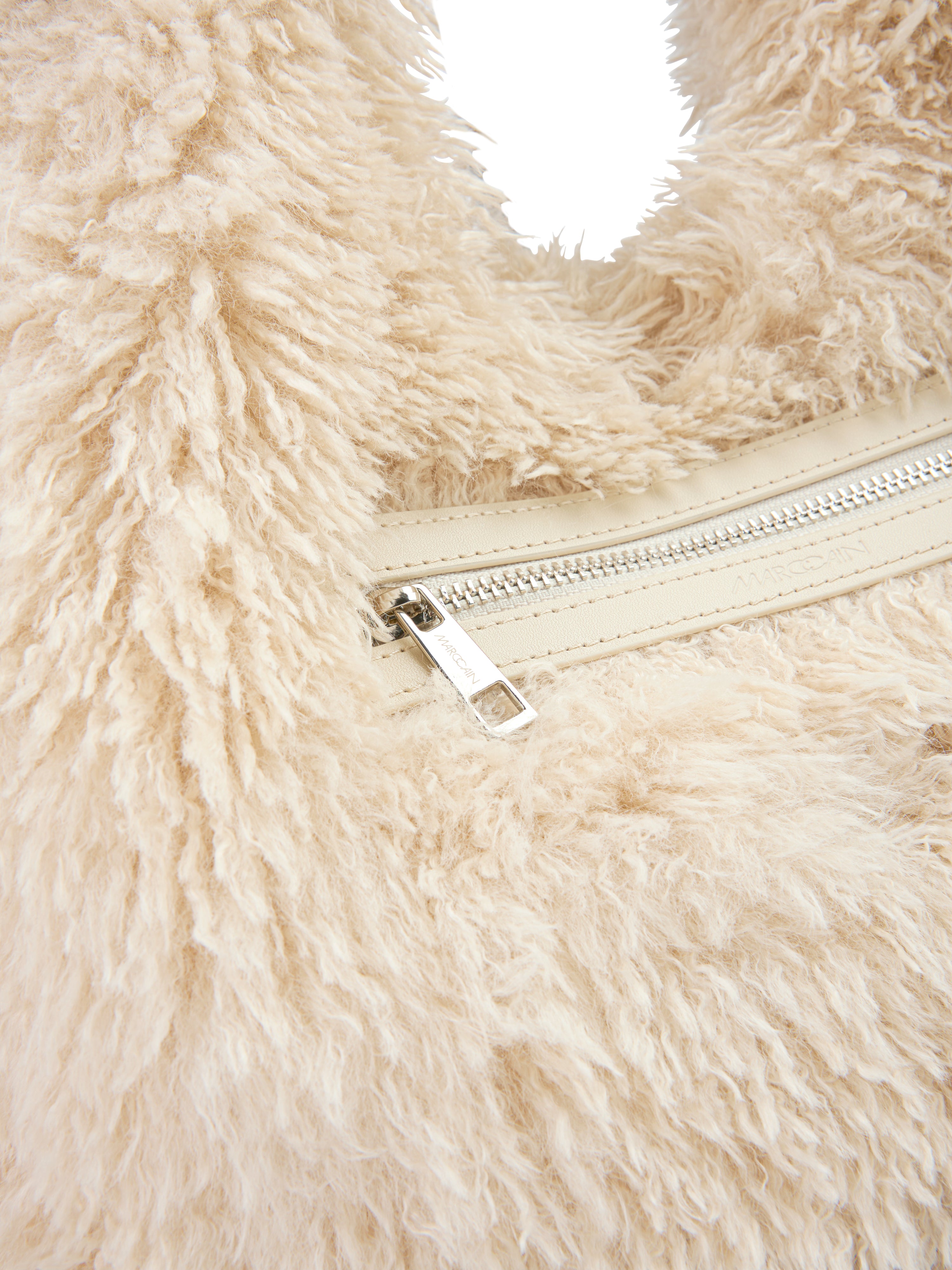 Schultertasche - Hundefell-Optik