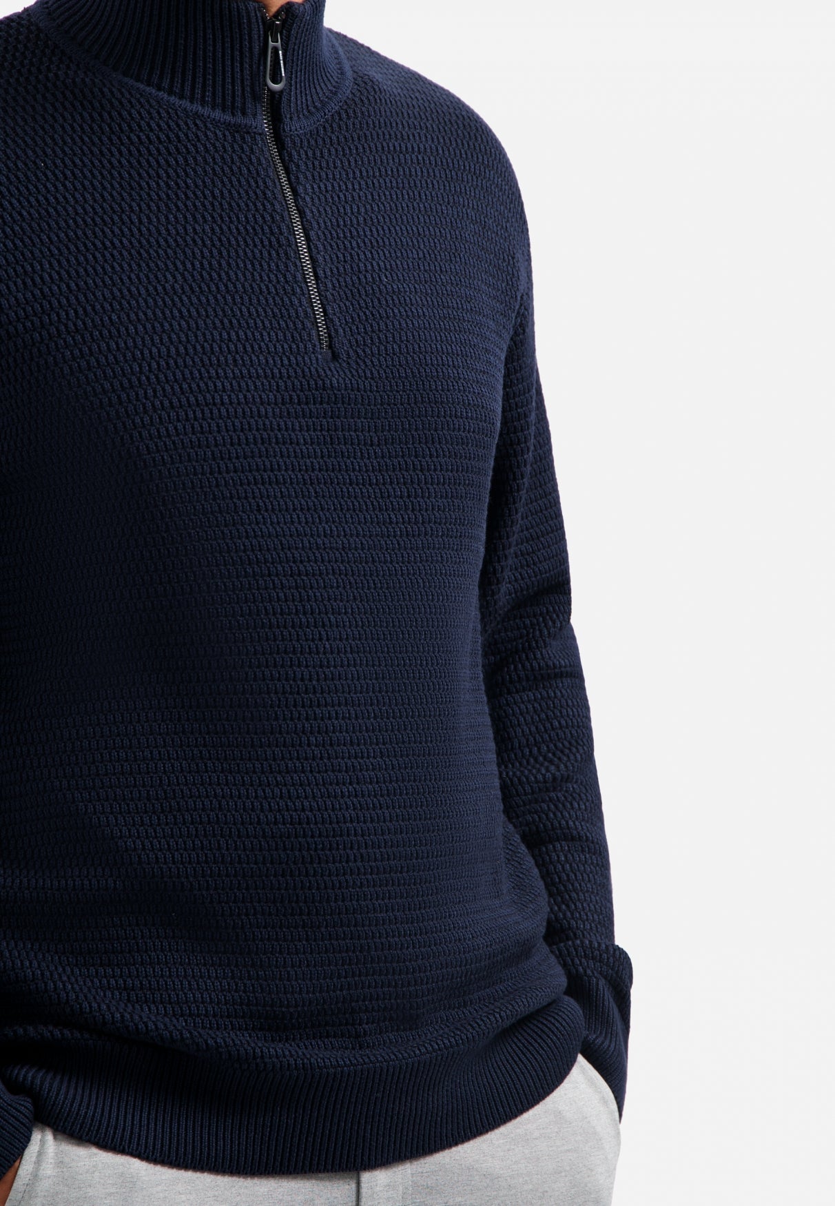 Pullover - Half Zipper