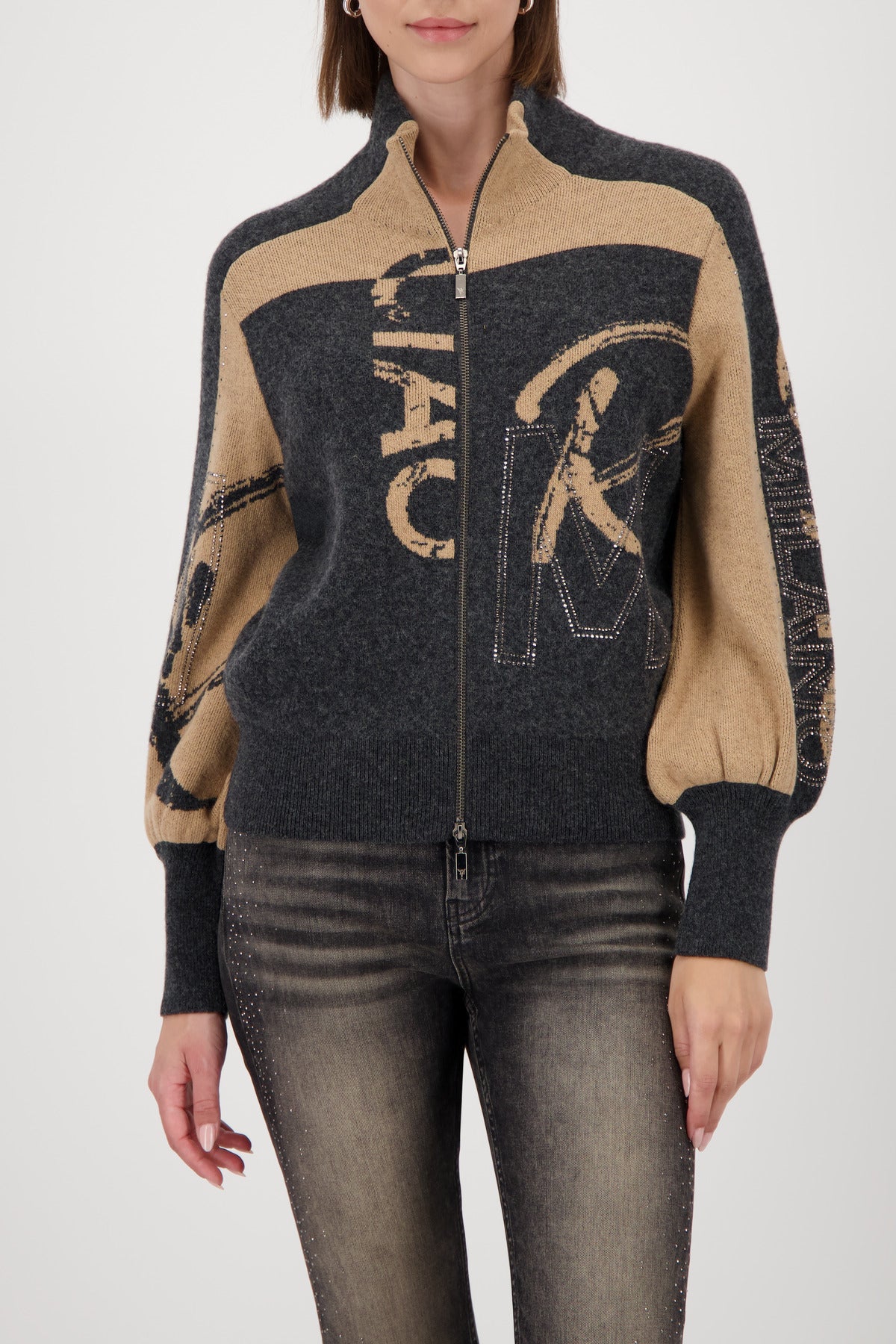 Strickjacke - Schriftmuster