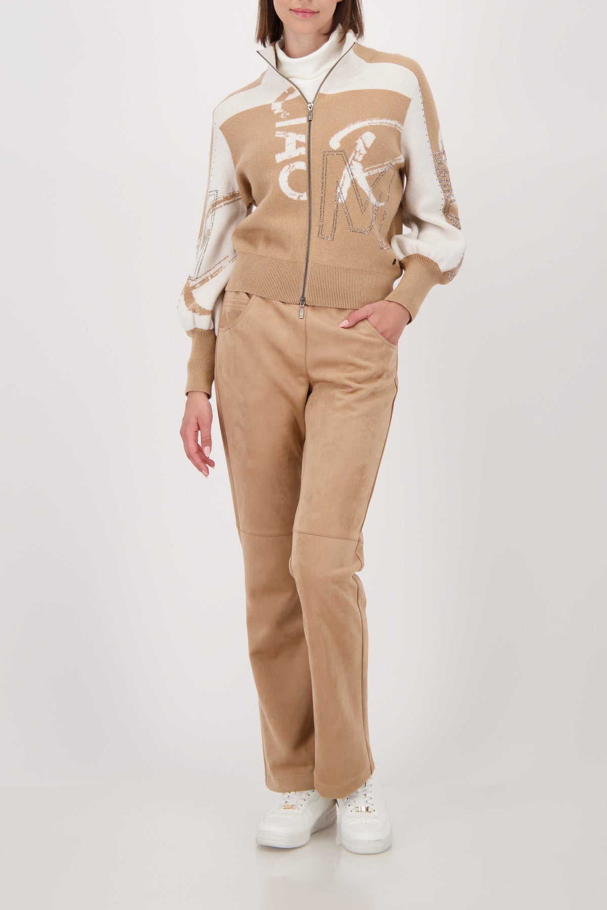 Strickjacke - Schriftmuster