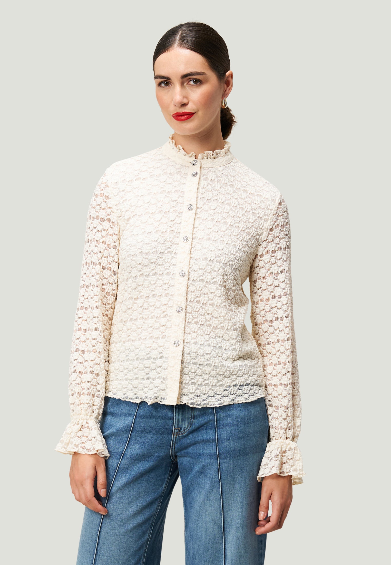 Spitzenbluse - tailliert