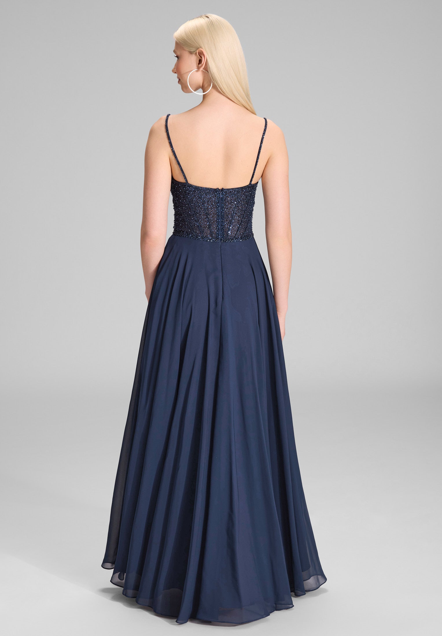 Chiffonkleid - Stickerei