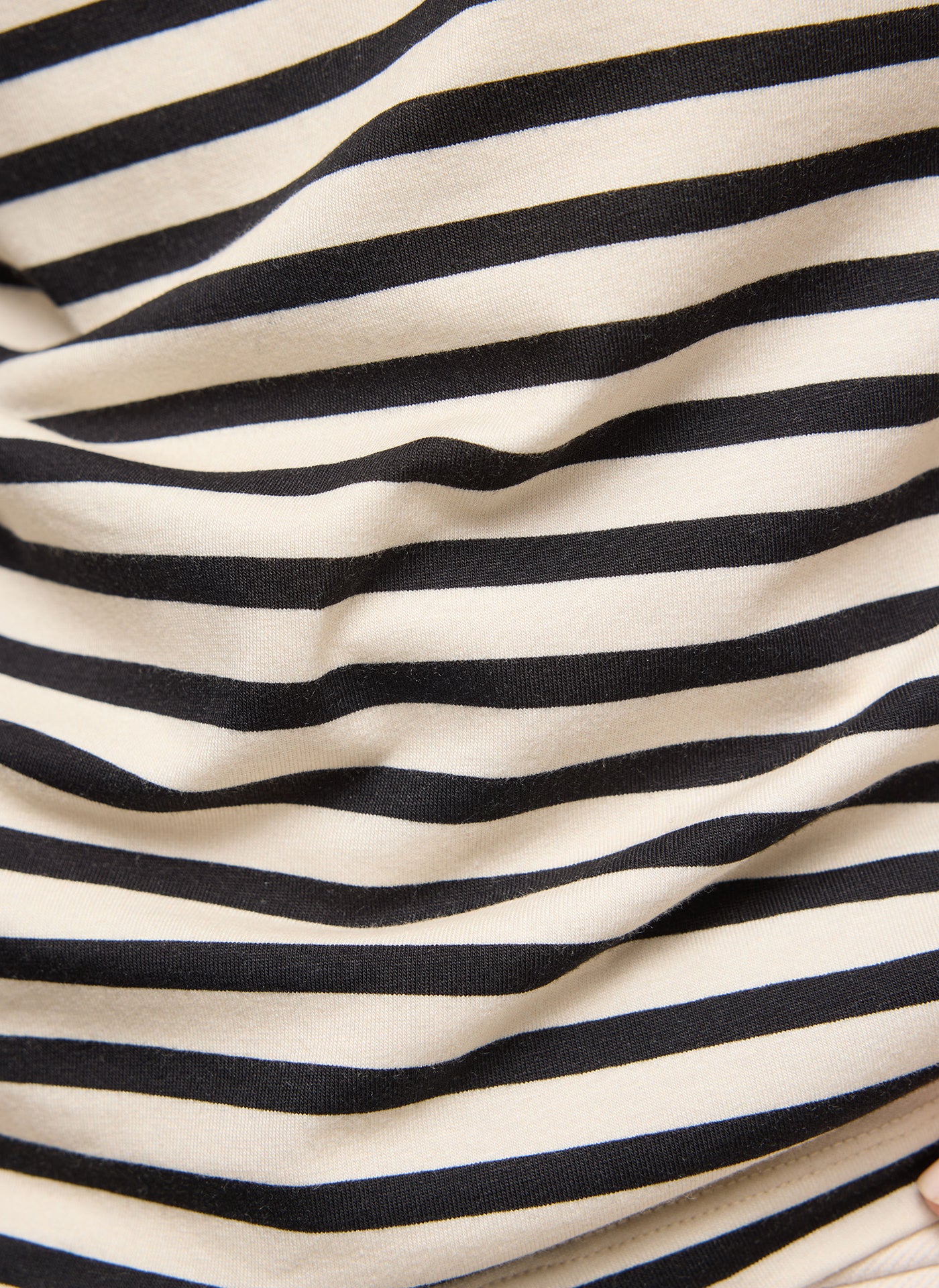 T-Shirt - Timeless Now