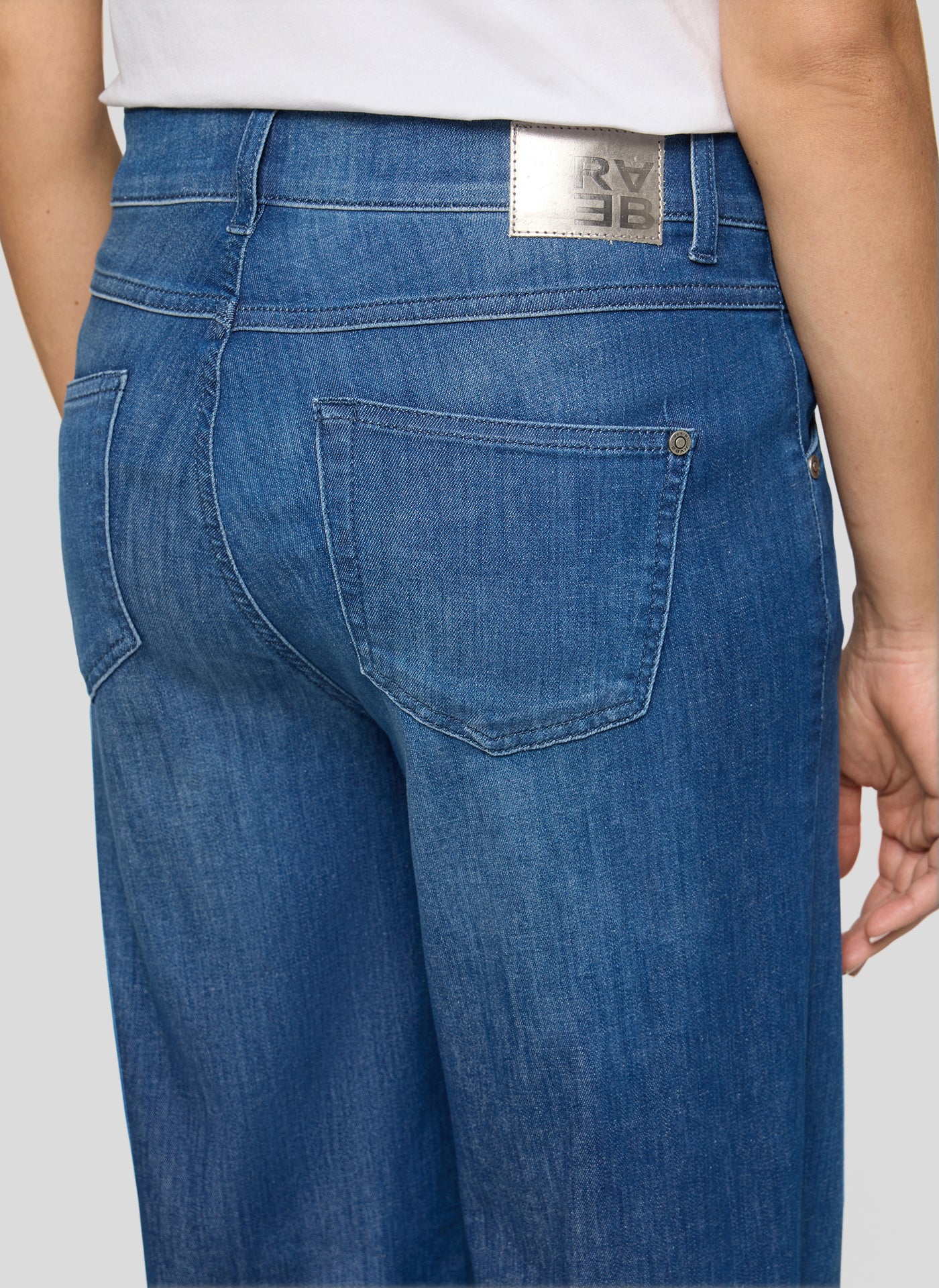 Jeans - Straight Leg