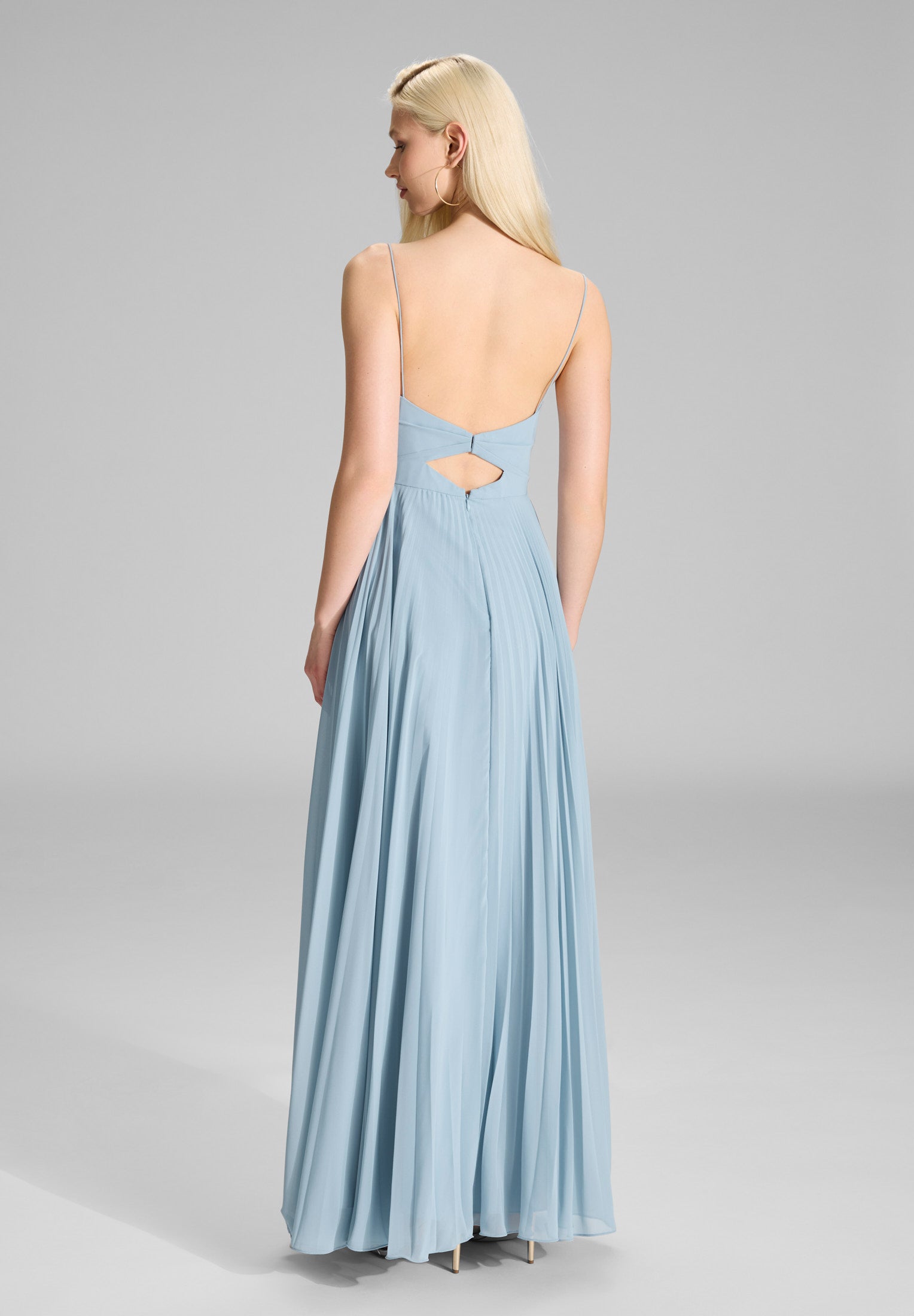 Chiffonkleid mit Plisseerock