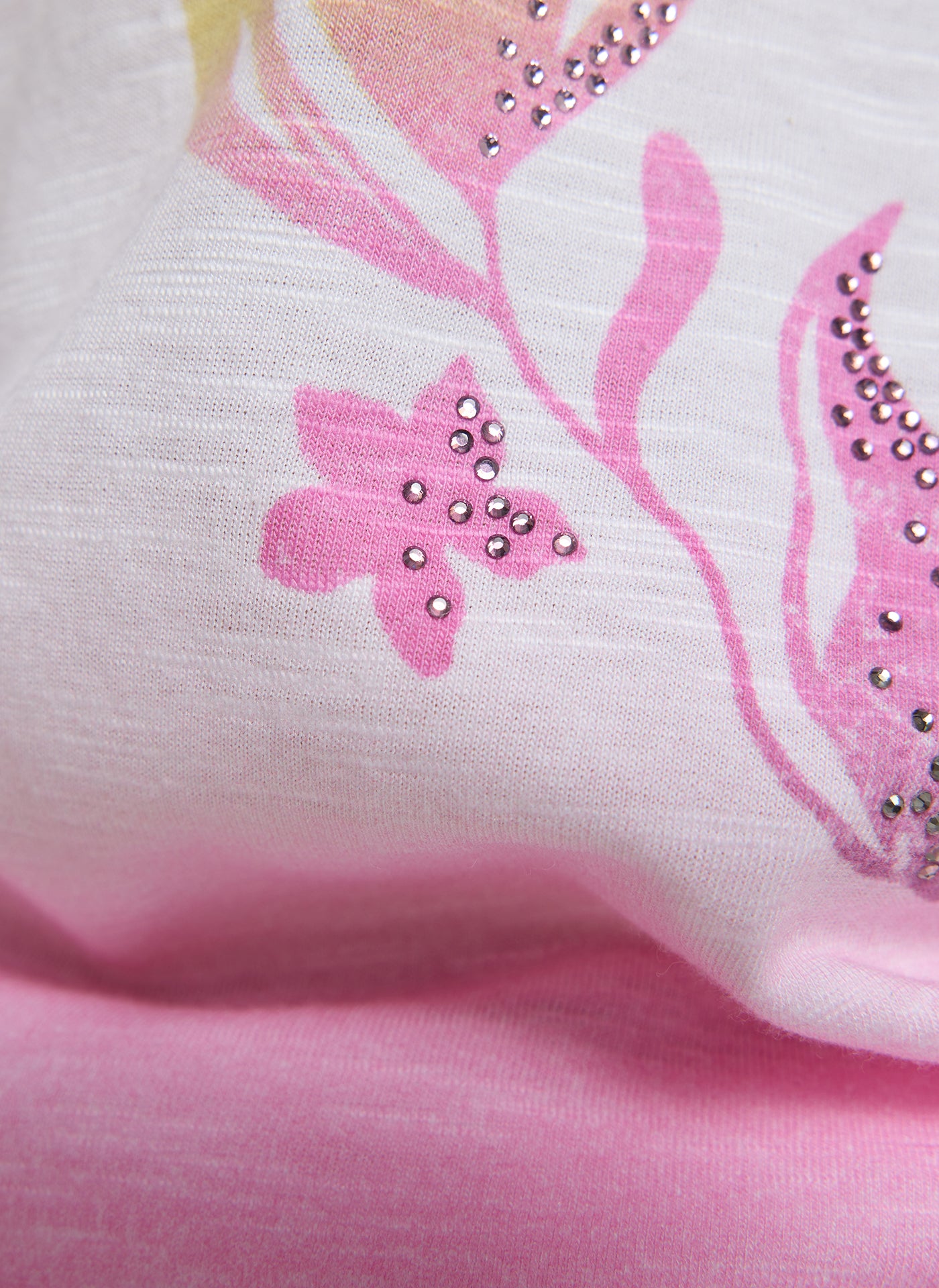 T-Shirt - New Romance