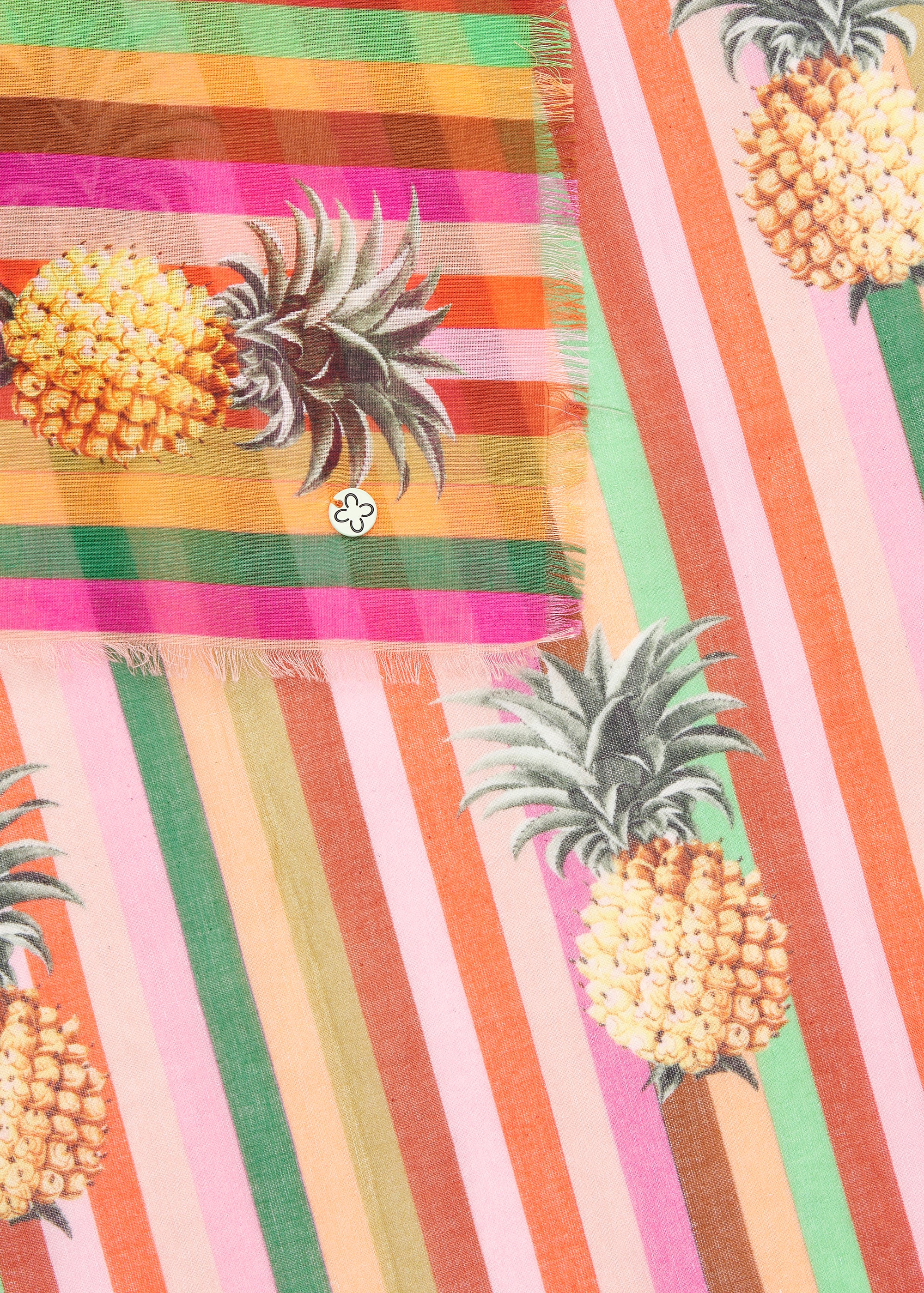 Leichter Schal - mit Ananas-Motiven