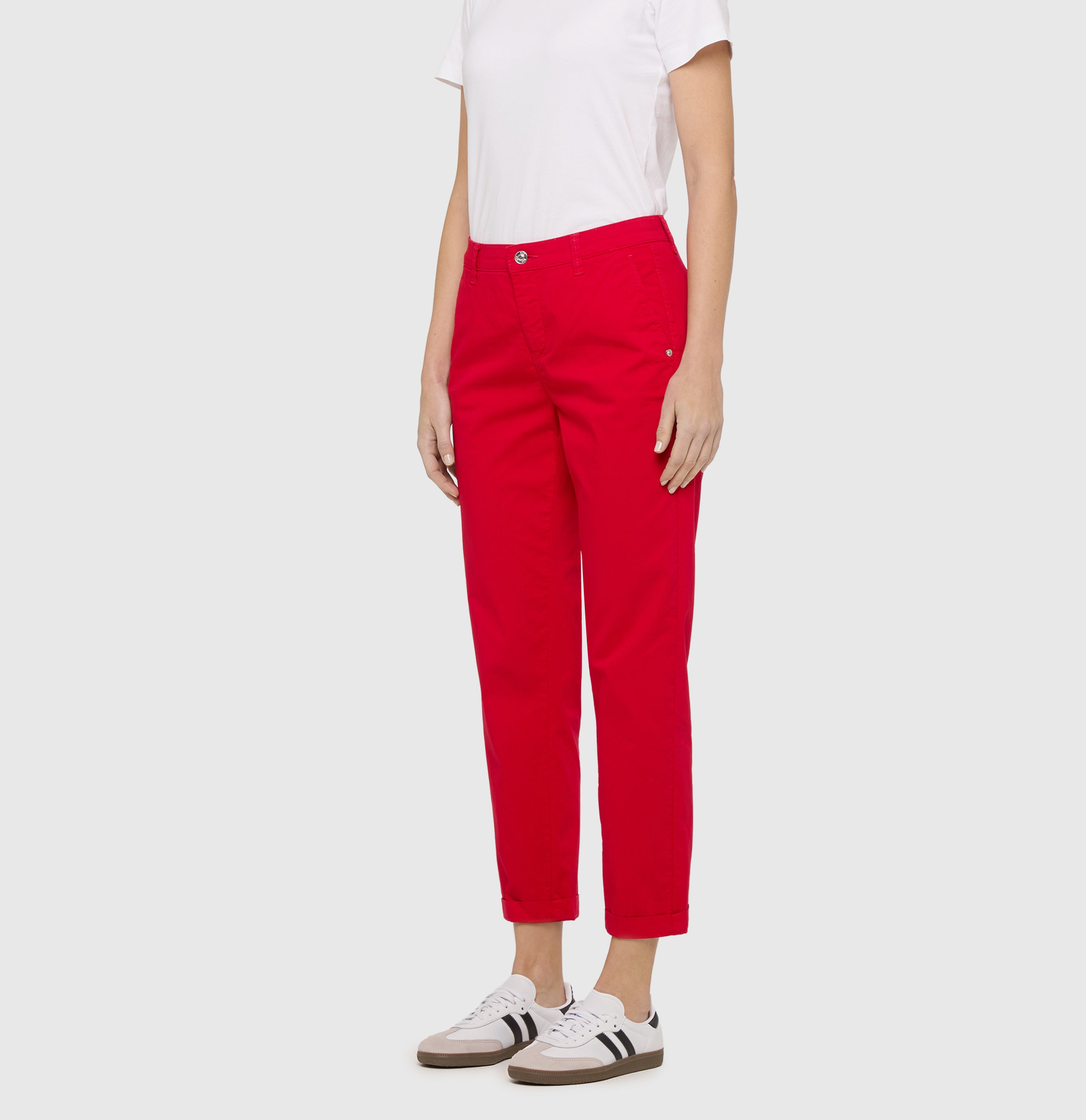 Chino - Cropped