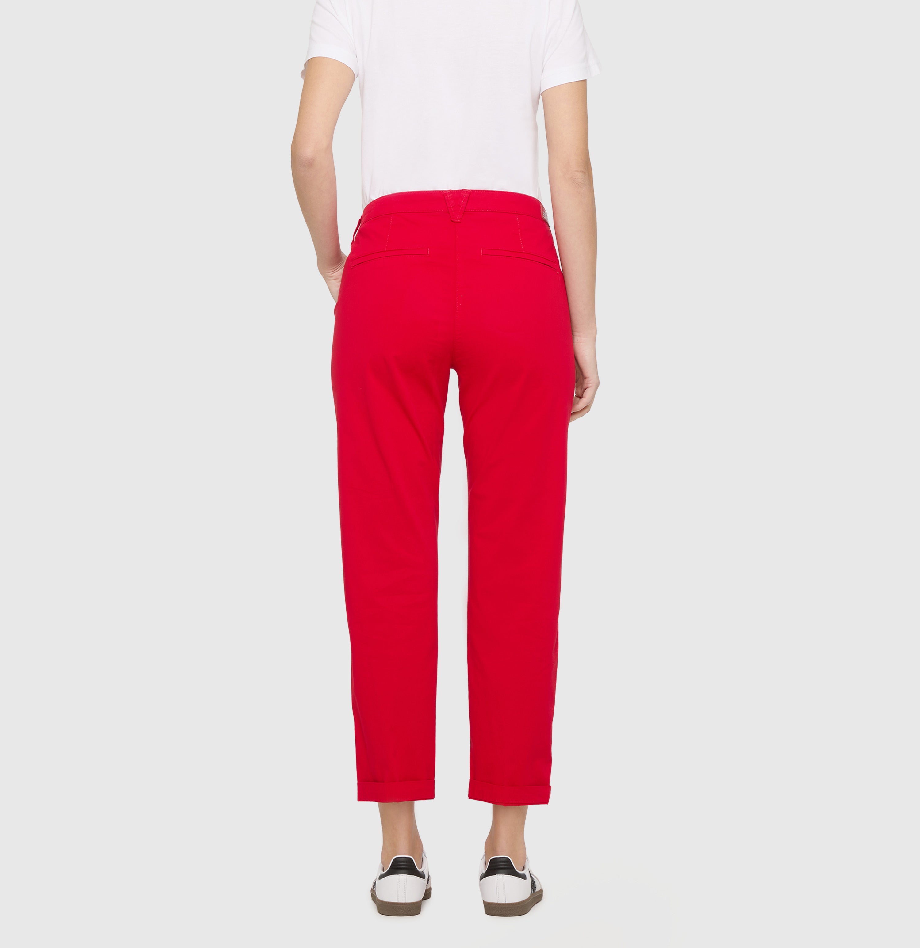 Chino - Cropped