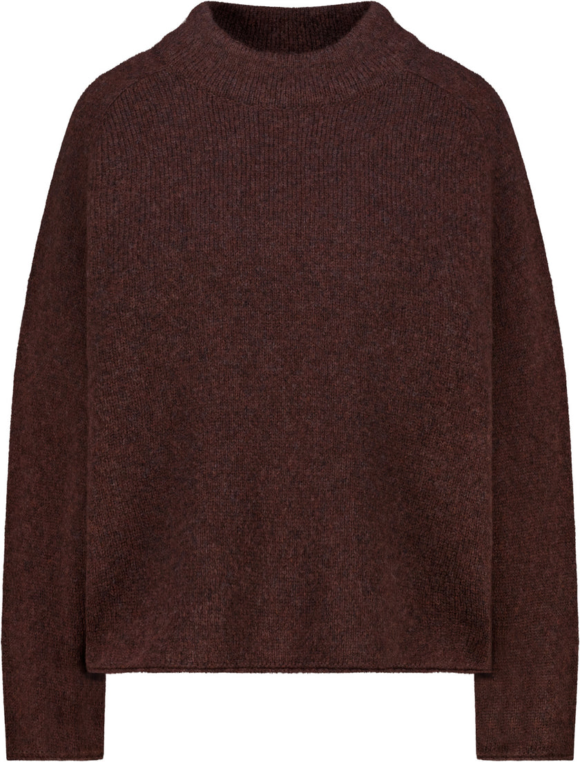 Flauschiger Strickpullover mit Rollsaum