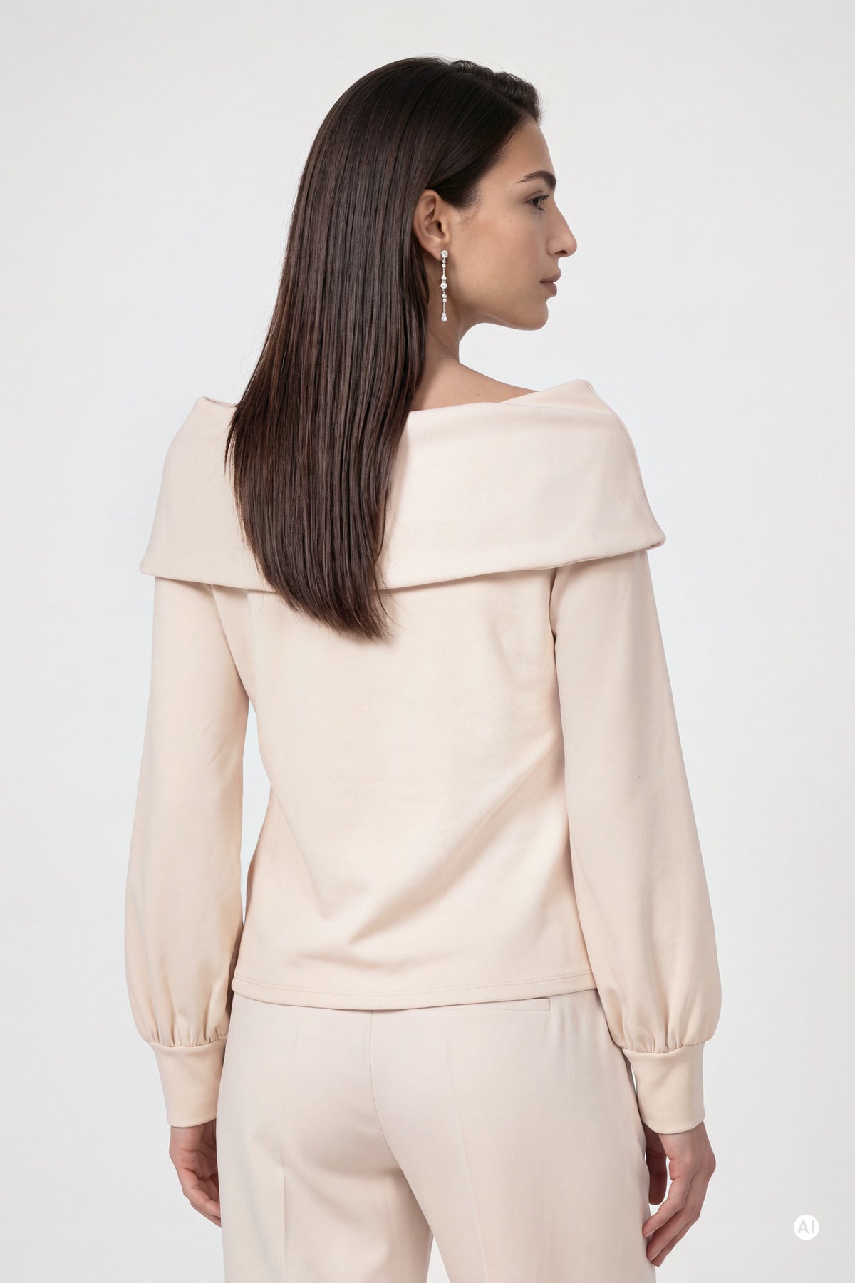 ONLINE EXKLUSIV - Sweatshirt mit Carmen-Ausschnitt und Strass